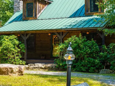 720 Rhododenron Dr, Terra Alta, WV 26764