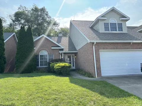 1008 St Pauls Ln, Morgantown, WV 26505