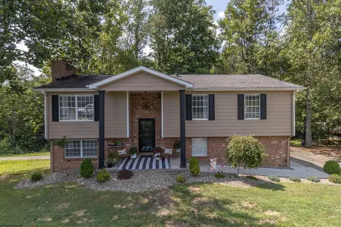 235 Mesa Dr, Bridgeport, WV 26330
