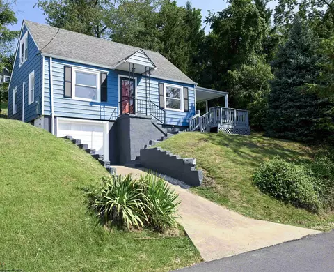 351 Webster Ave, Morgantown, WV 26501