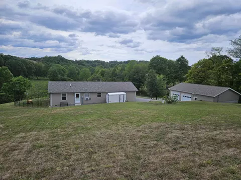 3842 Midway Rd, Belington, WV 26250