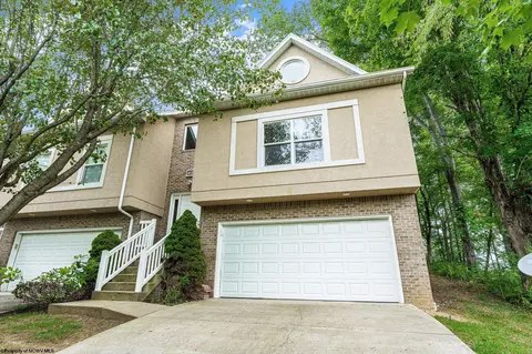 402 Cassina Dr, Morgantown, WV 26505