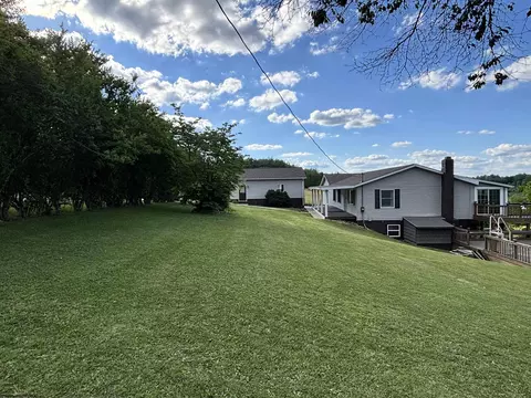 462 Jonestown Mt Liberty Rd, Philippi, WV 26416