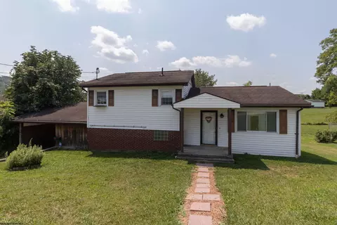 115 Stadium Dr, Shinnston, WV 26431