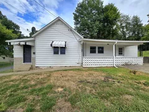2 Freeland St, Fairmont, WV 26554