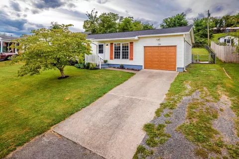 126 Apolla Dr, Morgantown, WV 26501