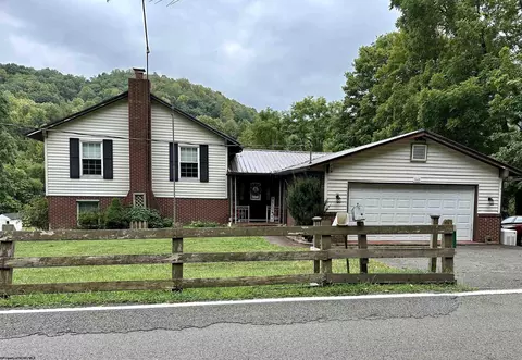 2448 Jesse Run Rd, Jane Lew, WV 26378