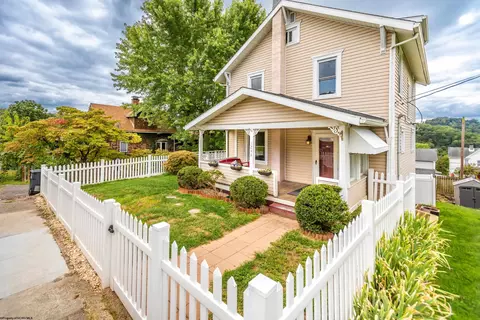 1248 Carlisle Ave, Morgantown, WV 26505