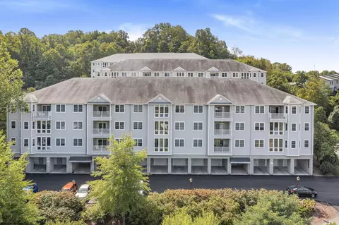 334 Fountain View Dr, Morgantown, WV 26505