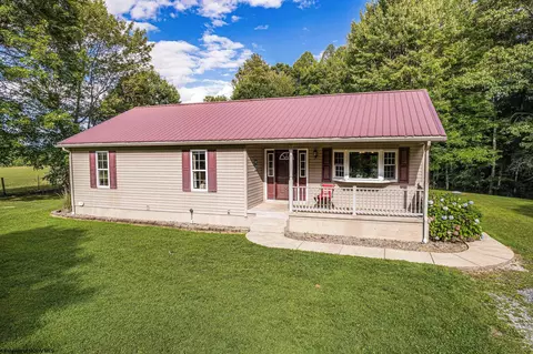 215 Tamarack Ln, Philippi, WV 26416