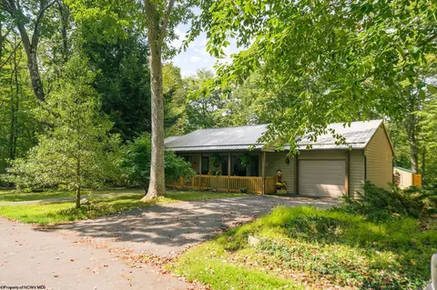 488 Laurel Cir, Terra Alta, WV 26764