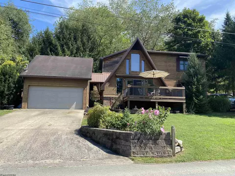 13 Rustic Dr, Buckhannon, WV 26201