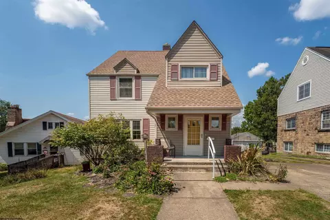 1337 Peacock Ln, Fairmont, WV 26554