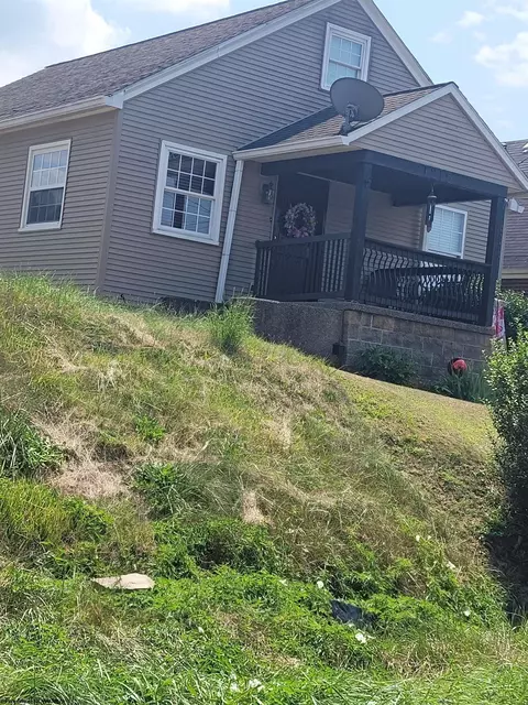 1215 N 19th St, Clarksburg, WV 26301
