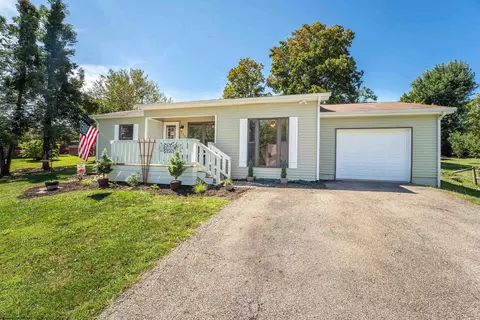 2312 Circle Dr, Morgantown, WV 26505