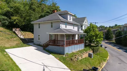 445 Lorentz Ave, Morgantown, WV 26505