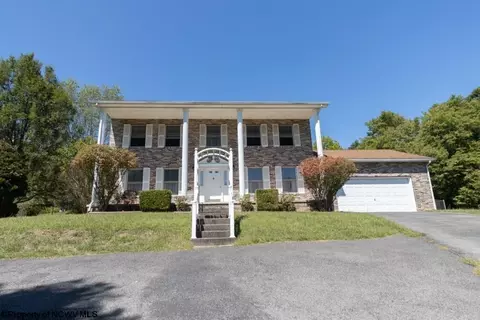 372 Evergreen Dr, Buckhannon, WV 26201