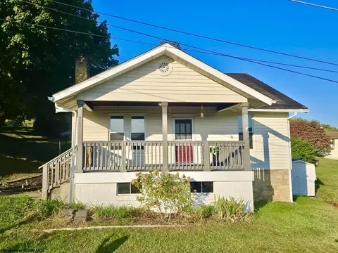 715 Washington St, Barrackville, WV 26559
