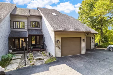 704 Lakeview Ests, Morgantown, WV 26508