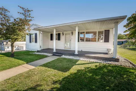 1109 Brooks St, Morgantown, WV 26508