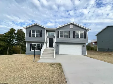 20 Angus Ln, Fairmont, WV 26554