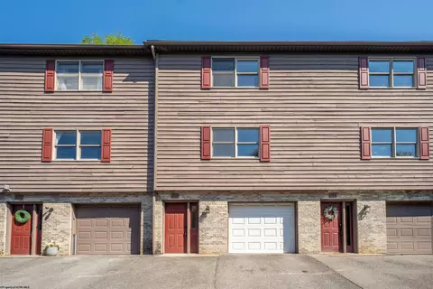 216 Stonegate Cir, Morgantown, WV 26505