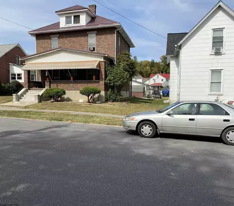 324 Central St, Elkins, WV 26241
