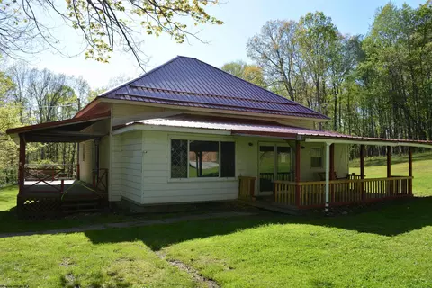 3443 Herring Rd, Masontown, WV 26542