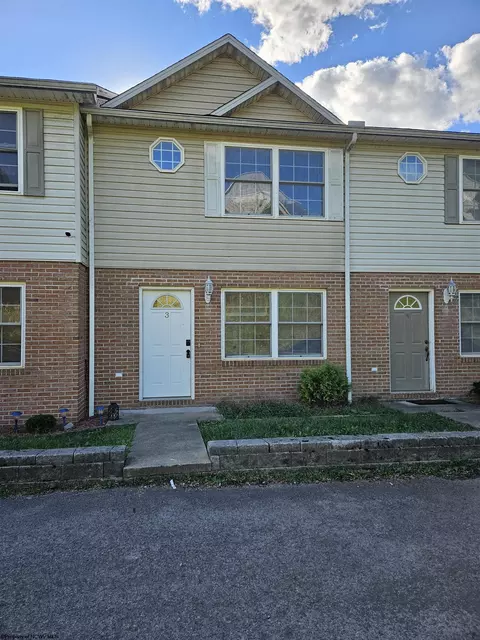 3 Hannah Ln, Morgantown, WV 26505