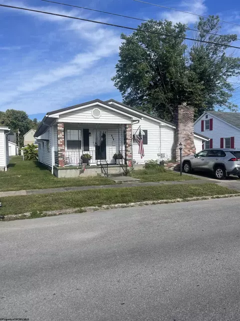 151 Camden Ave, Buckhannon, WV 26201