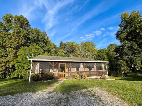 422 Long St, Hambleton, WV 26269