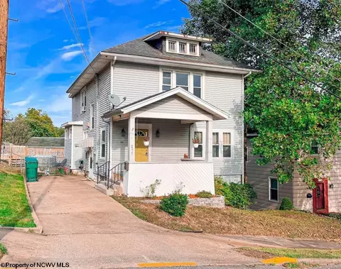 277 Carr Ave, Clarksburg, WV 26301