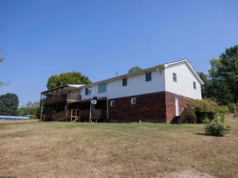 Exterior - 542 Cardinal Dr, Elkview, WV 25071 photo 5 of 5