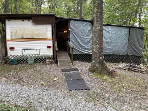 44 Firefly Ln, Buckhannon, WV 26201