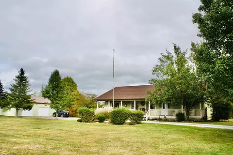 78 Briarcliff Dr, Kingwood, WV 26537