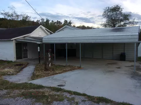 1 Posey St, Jane Lew, WV 26378