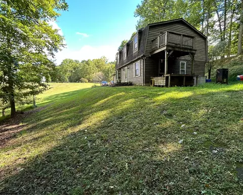 170 Knollwood Dr, Buckhannon, WV 26201