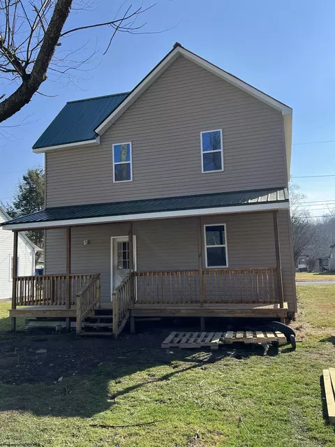 149 Beech Ave, Philippi, WV 26416 photo 3