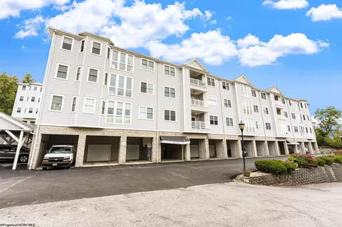 314 Fountain View Dr, Morgantown, WV 26505