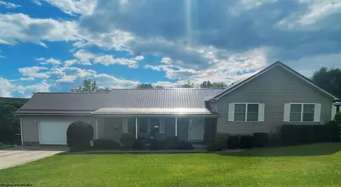 490 Deer Creek Ln, Buckhannon, WV 26201