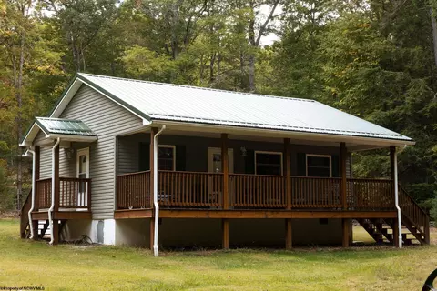 6 Waybright Ln, Greenbank, WV 24944