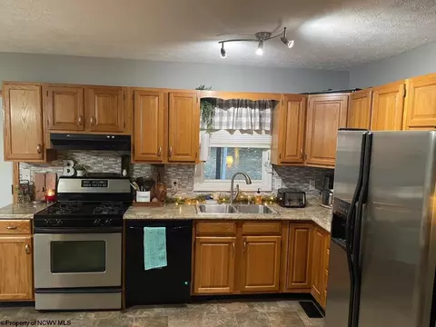 Kitchen - 30 Rebas Rd, Beverly, WV 26253 photo 2 of 2