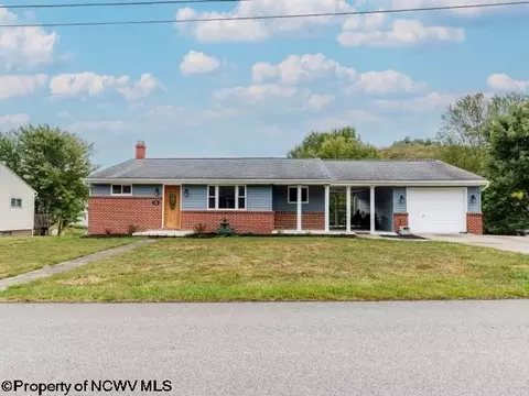 178 Hickory St, Grafton, WV 26354