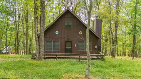 732 Goldenrod Dr, Terra Alta, WV 26764