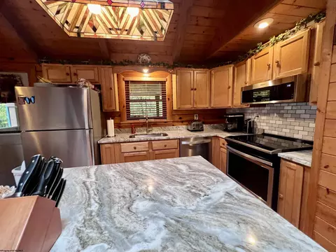 Kitchen - 915 Barn Owl Rd, Bowden, WV 26254 photo 2 of 4
