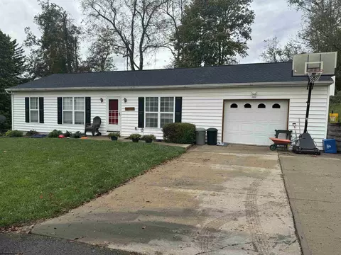 101 High Point Dr, Fairmont, WV 26554