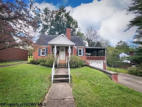 120 Terrace Mnr, Fairmont, WV 26554