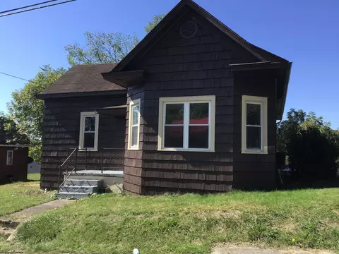 1126 Lowell St, Fairmont, WV 26554