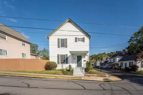 529 Arch St, Morgantown, WV 26501
