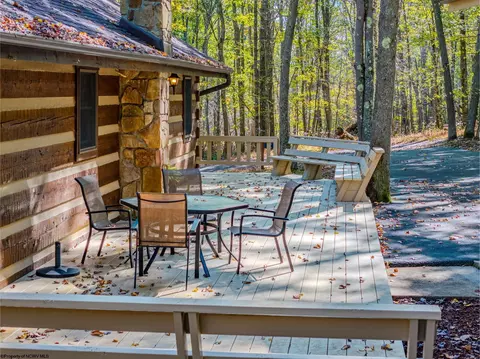 Exterior - 199 Aster Cir, Terra Alta, WV 26764 photo 6 of 14